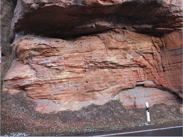 Photo 2 : Affleurement de la formation géologique du Buntsandstein (SGL)